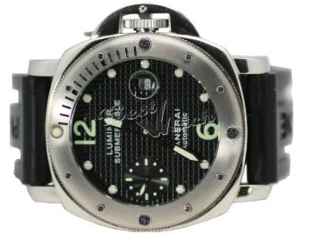 Panerai Luminor Submersible