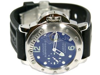 Panerai Luminor Submersible