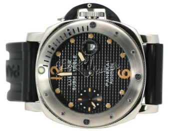 Panerai Luminor Submersible